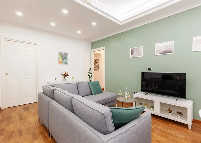 Appartement Hostly-wood And Colors Midtown-just 7min To Colosseum *