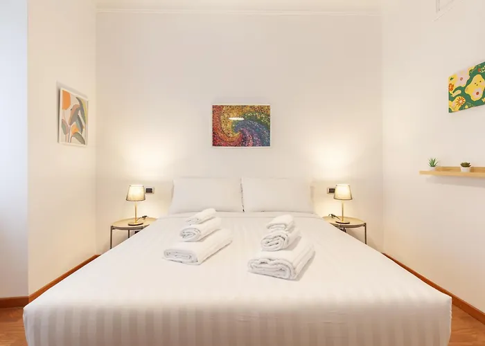 Appartement Hostly-wood And Colors Midtown-just 7min To Colosseum Rome