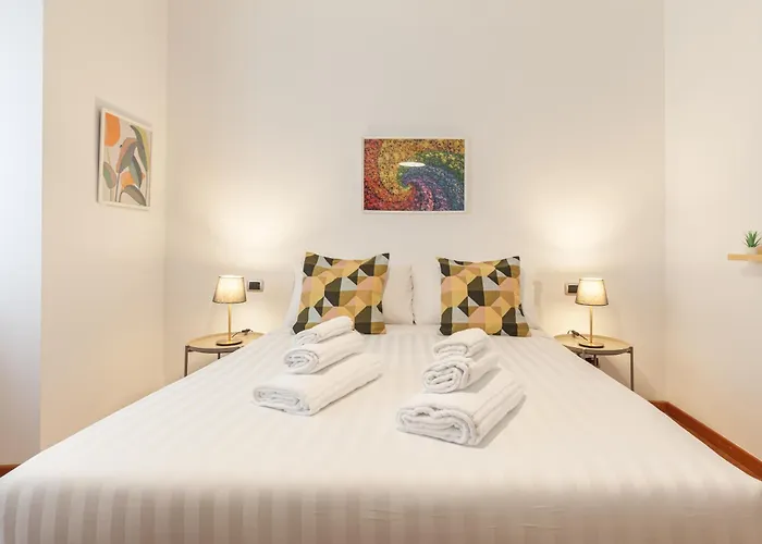 Hostly-wood And Colors Midtown-just 7min To Colosseum Appartement Rome