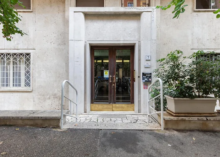 Appartement Hostly-wood And Colors Midtown-just 7min To Colosseum